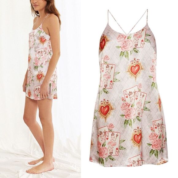 Bella Descanso Queen of Hearts Slip Dress Size Medium Pink Satin Chemise Nightie - Picture 11 of 11